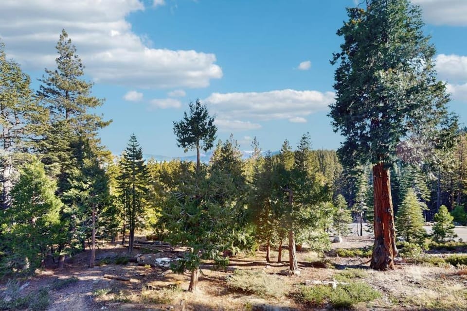 Stunning Home with Private Dock Pier and Beaches Lake Views House in Lake Tahoe