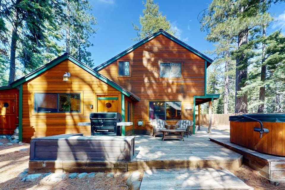 Rustic cabin near the lake with large yard Cabin in Tahoe City