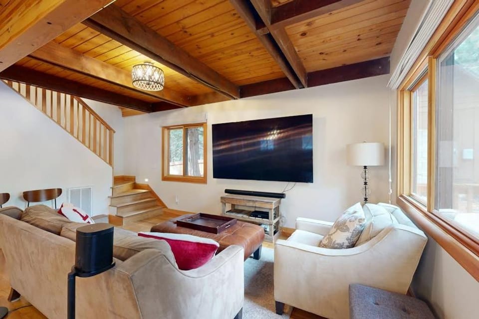 Beautiful home located on the West Shore of Lake Tahoe with game room & deck House in Tahoe City