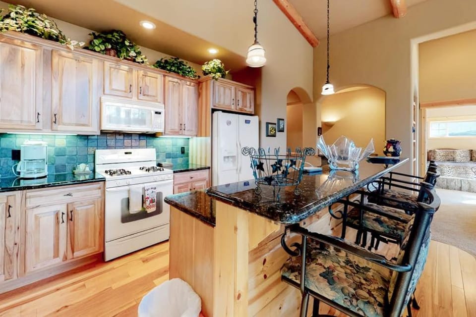 Beautiful Home Amid the Trees Tahoe Donner House in Truckee