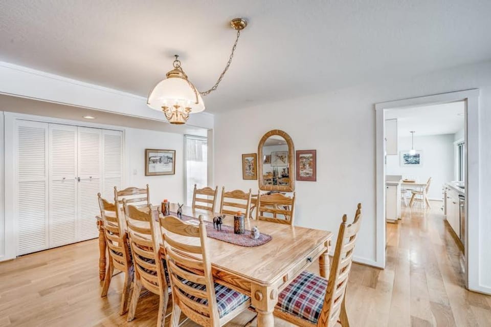 Golf-course-front home with great deck game room fireplace & forest views House in Incline Village