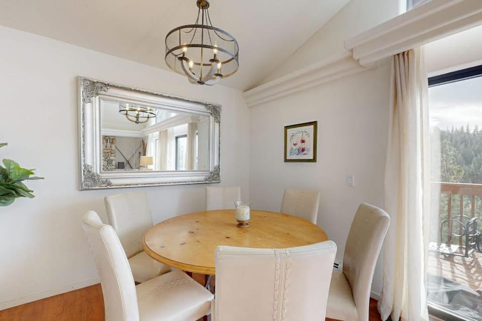 4Story Lakeview Retreat with Pool Table Decks & Designer Vibes in Incline Village House in Incline Village