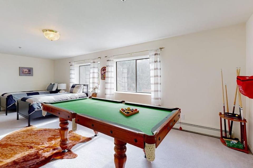4Story Lakeview Retreat with Pool Table Decks & Designer Vibes in Incline Village House in Incline Village