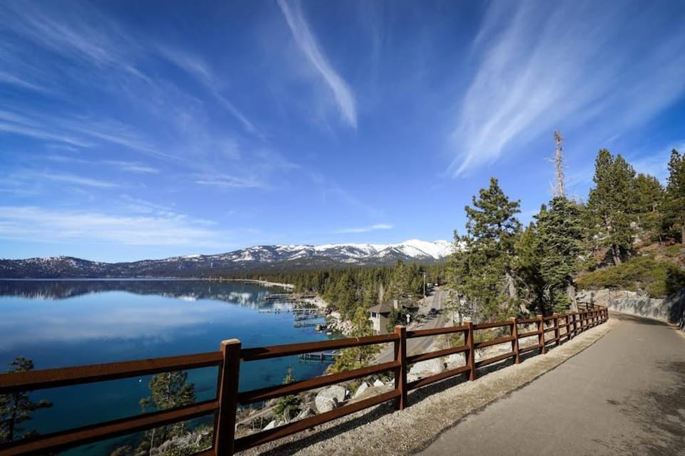 Cozy Family-Friendly Condo with Fenced Yard Deck BBQ Walk to Shops House in Incline Village