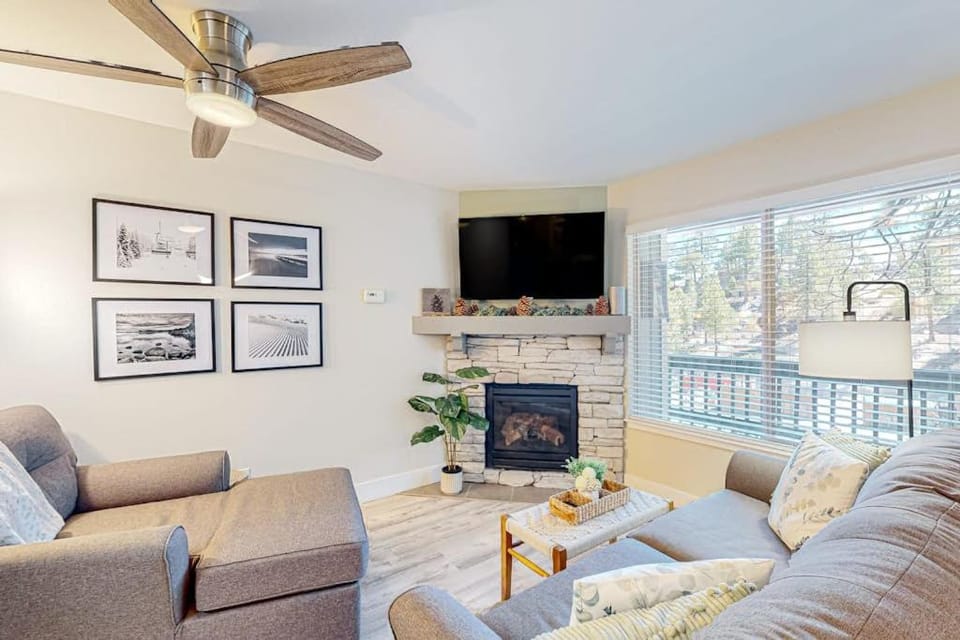 Tranquil condo in Stateline sleeps 4 House in Kingsbury