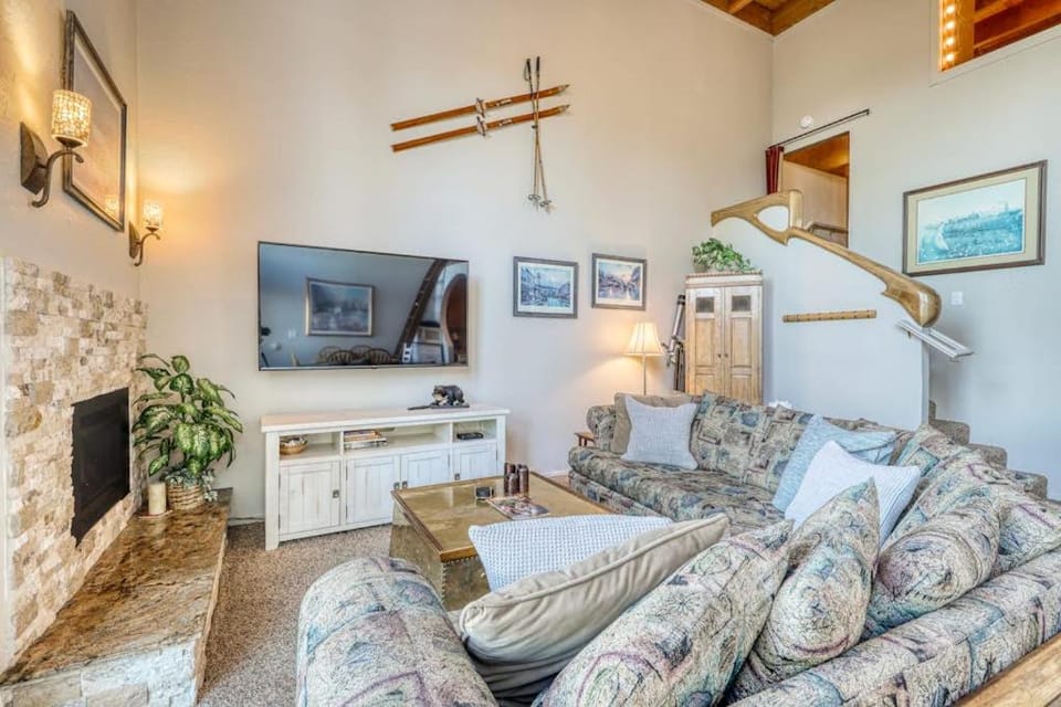 Spectacular townhouse with Lake Tahoe views sleeps 6 House in Kingsbury