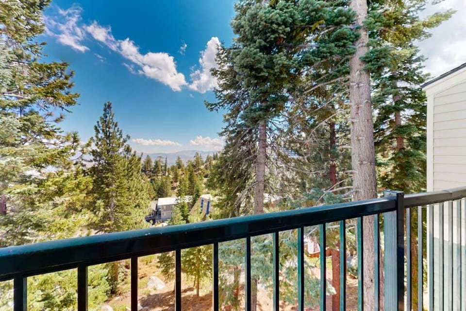 Tahoe Village condo in Stateline with mountain views sleeps 4 House in Kingsbury