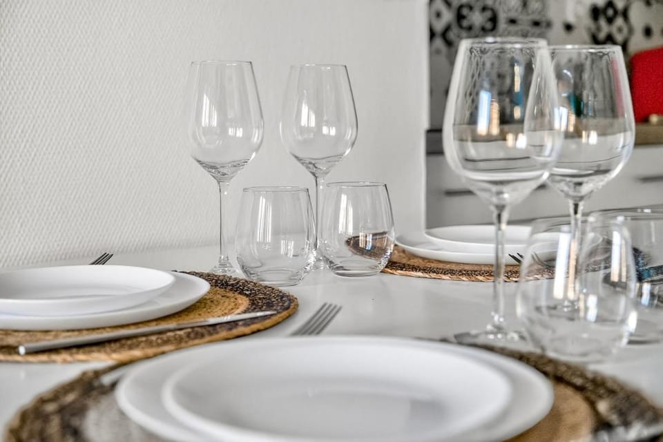 Dining area, Meals