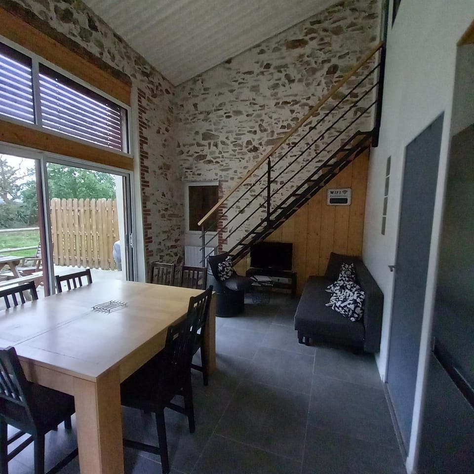 L'Herbergement, Gîte au calme avec Poneys House in Pays de la Loire