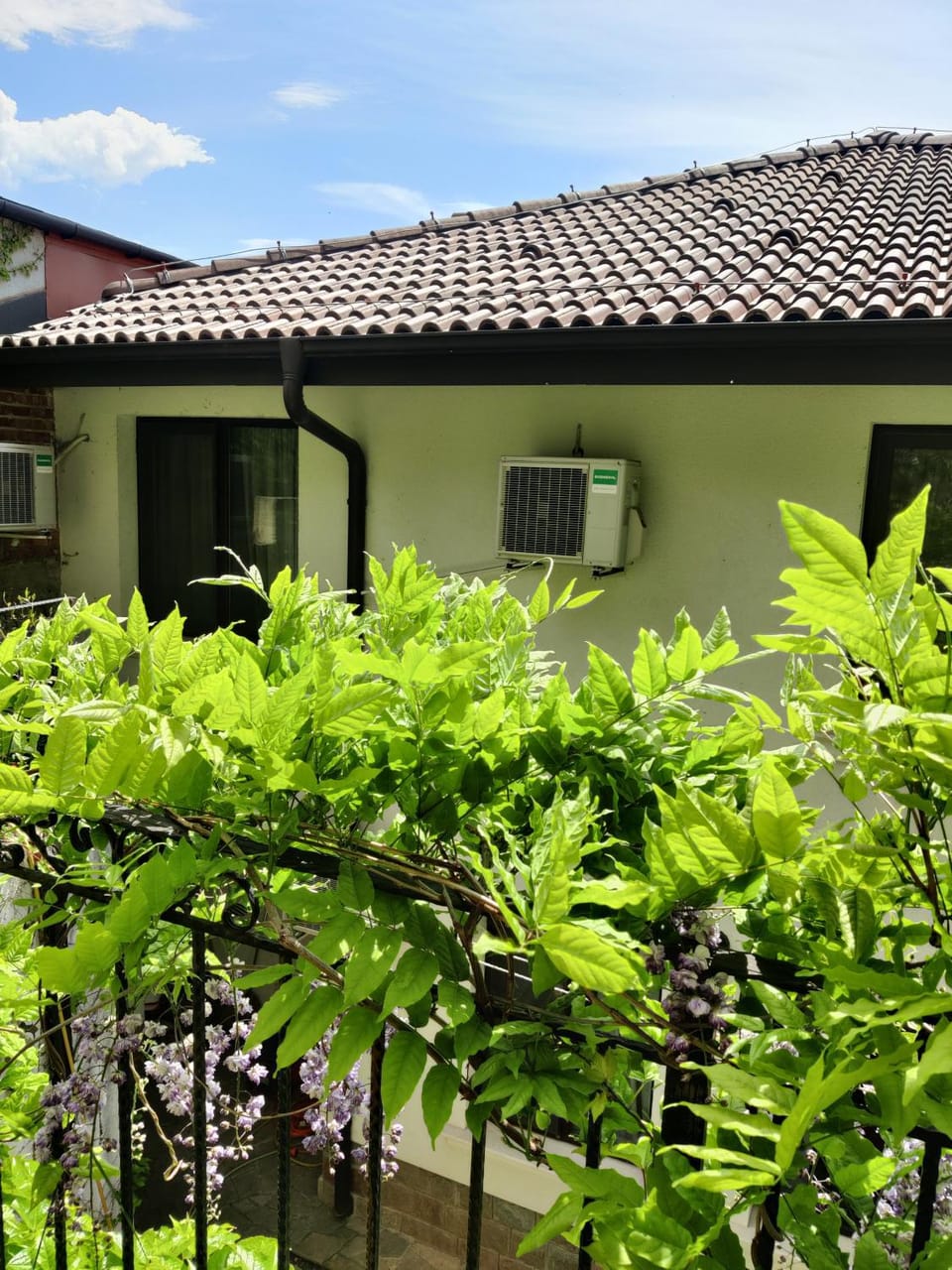 Cloudbase Guesthouse Bed and Breakfast in Plovdiv Province