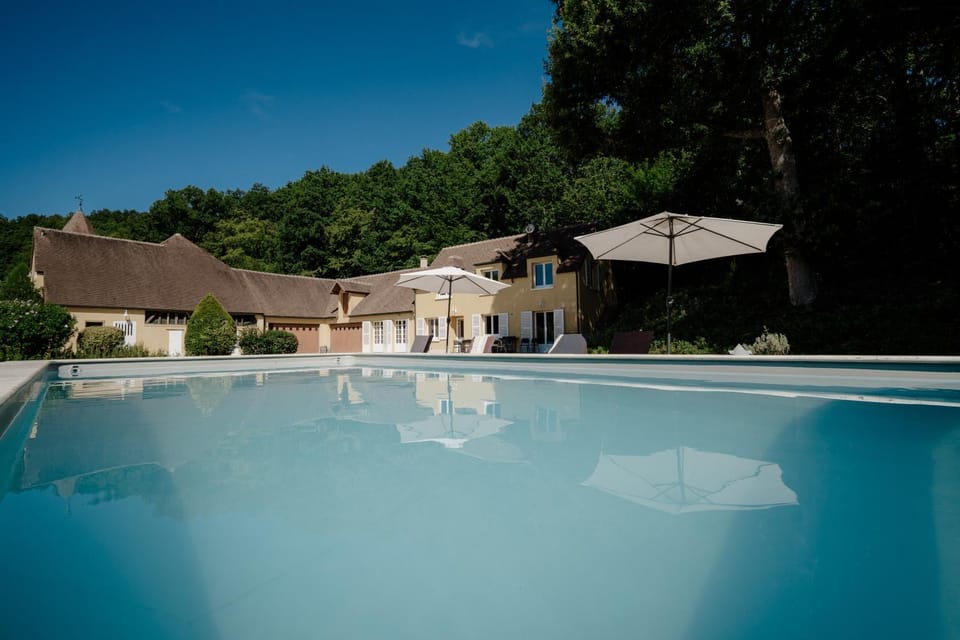 Pool view, Swimming pool, sunbed