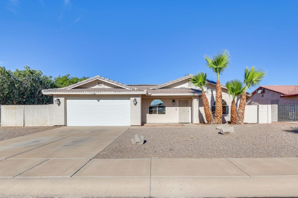 5 Mi to Colorado River: Fort Mohave Home w/ Pool House in Fort Mohave