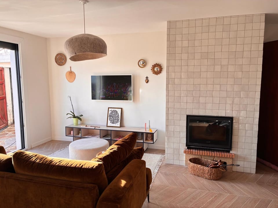 Communal lounge/ TV room, Living room
