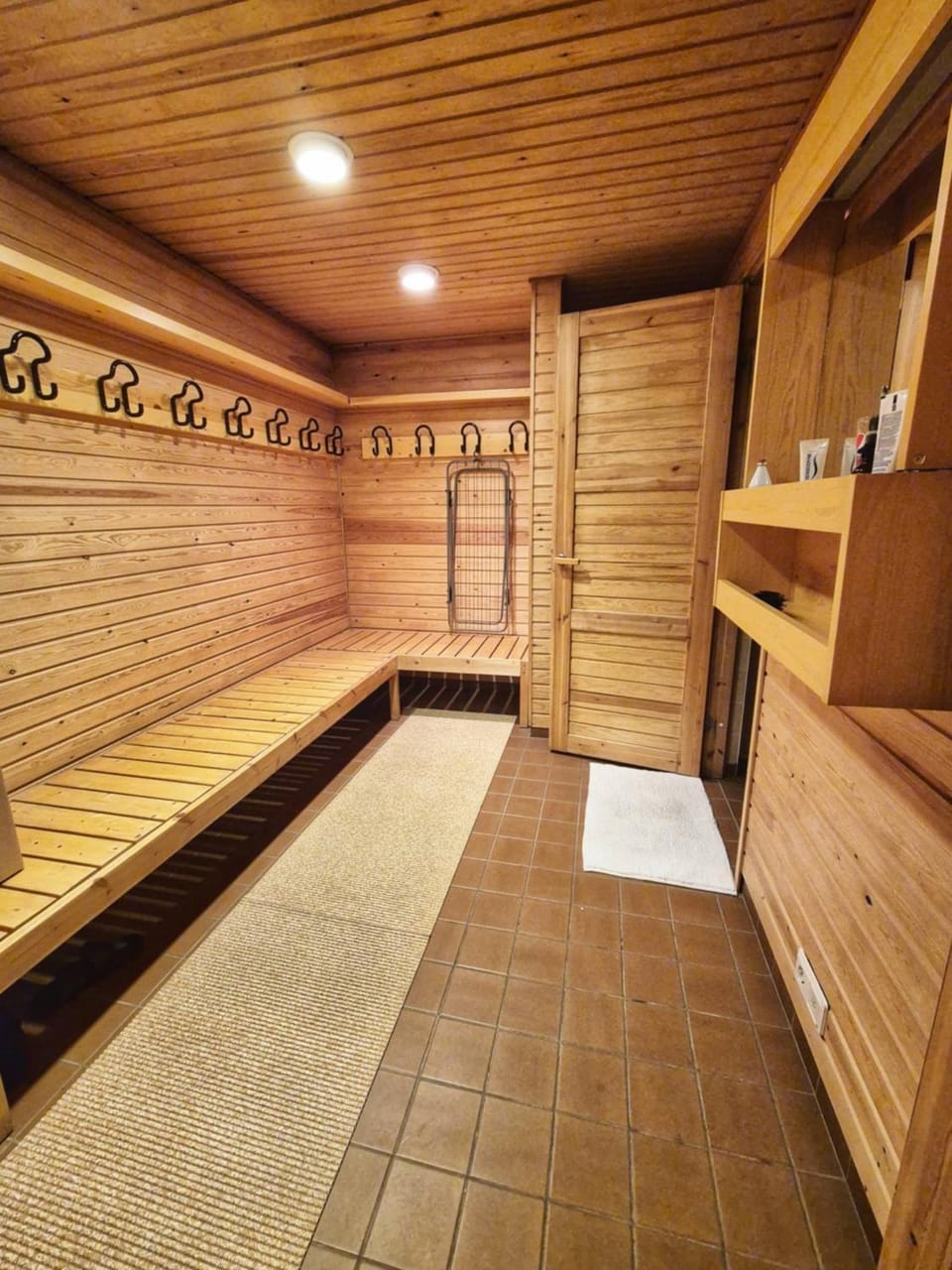 Hyvän mielen Kyläkauppa House in Finland