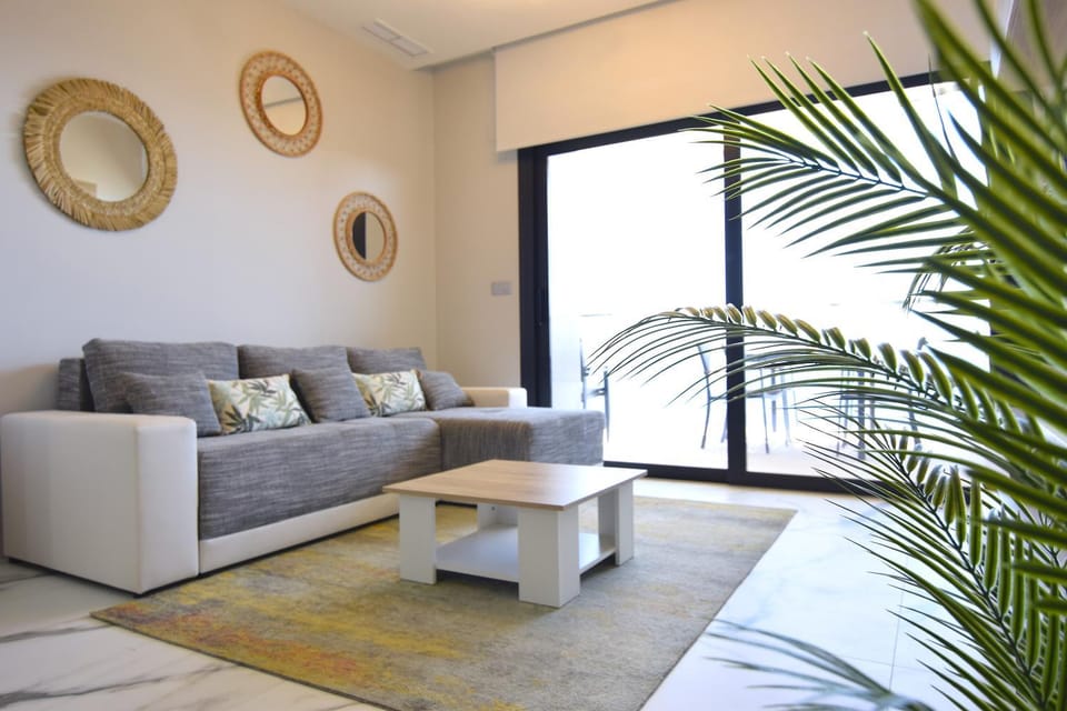 Sunset Sailors Sky & Sea Retreat Apartment in Benidorm