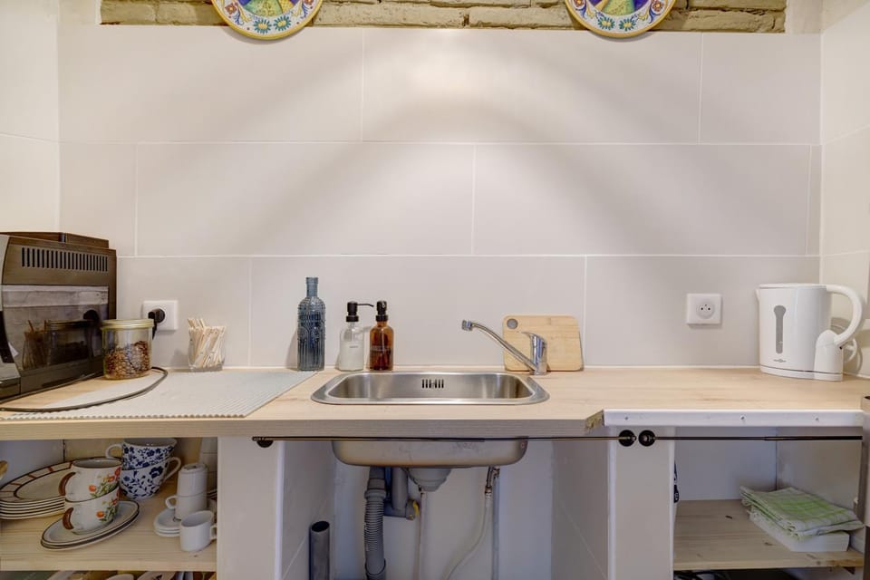 Kitchen or kitchenette, Living room