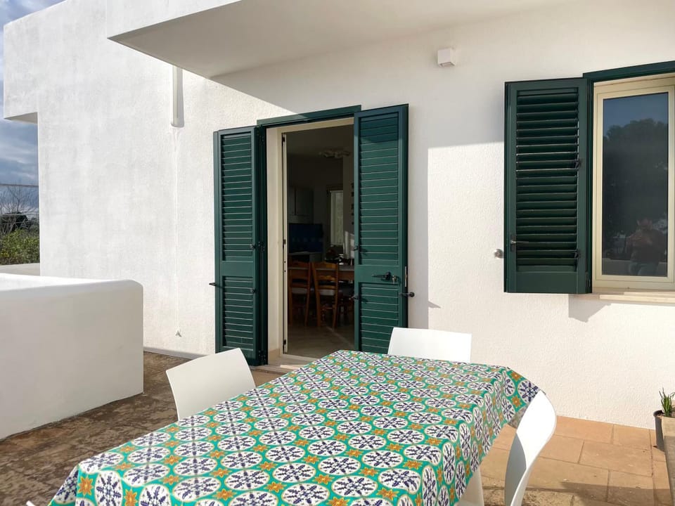 Patio, Day, View (from property/room), Balcony/Terrace, Living room, Seating area, Dining area