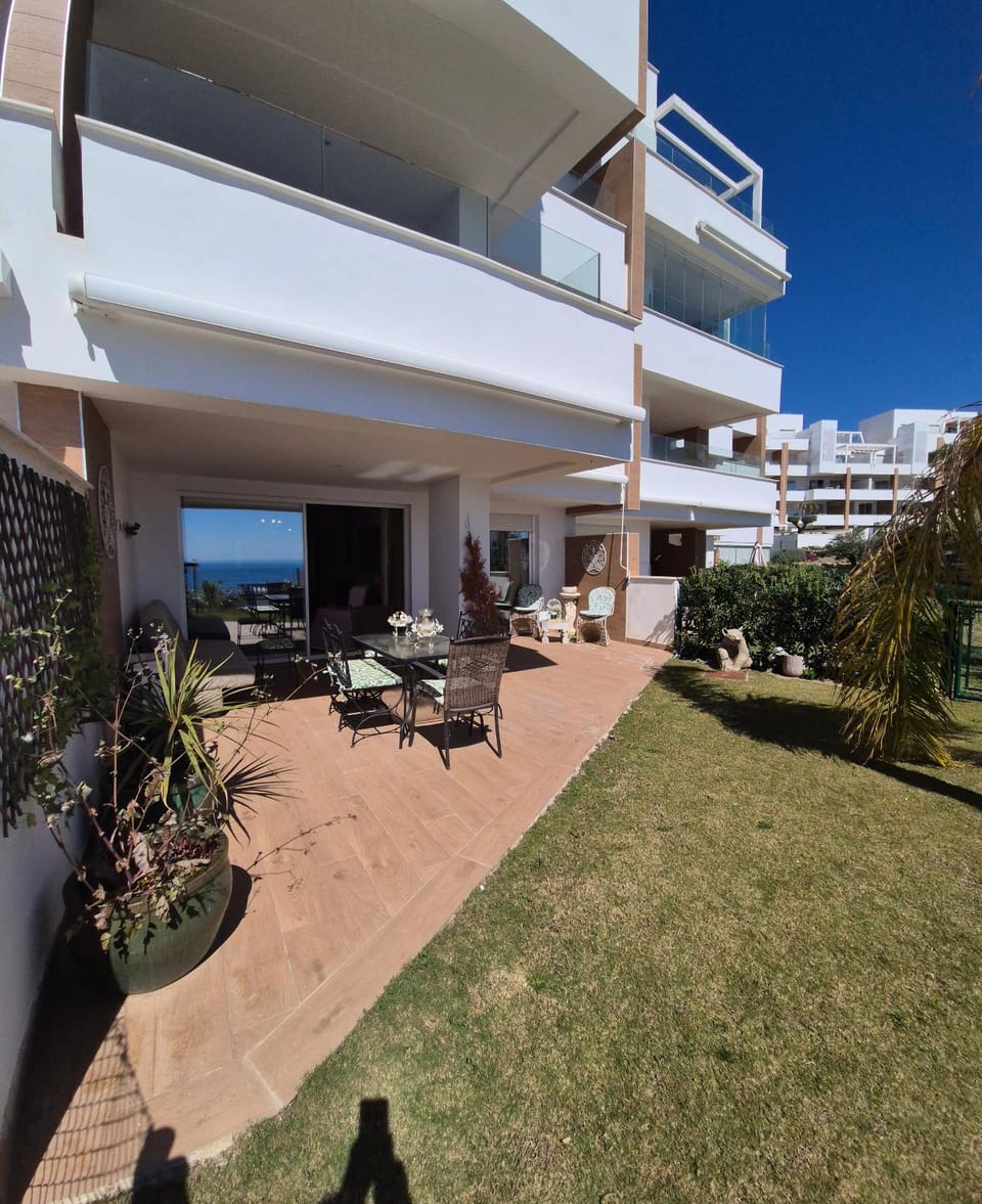 Calaceite Beach Garden Apartment in Río de Torrox