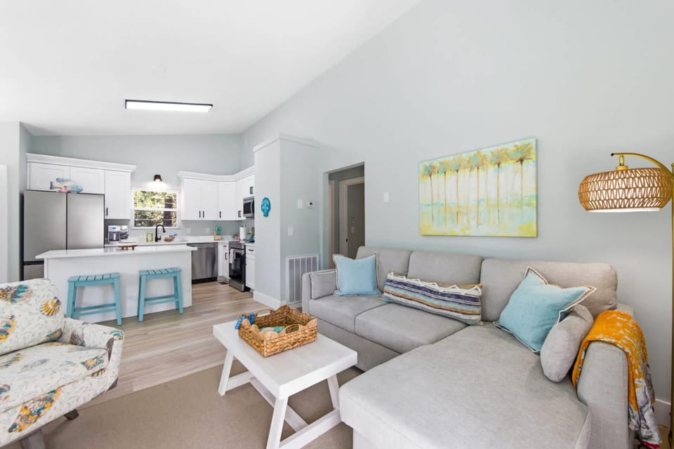 Sojourn Dog Friendly Modern 2BD with Bikes Apartment in Kill Devil Hills