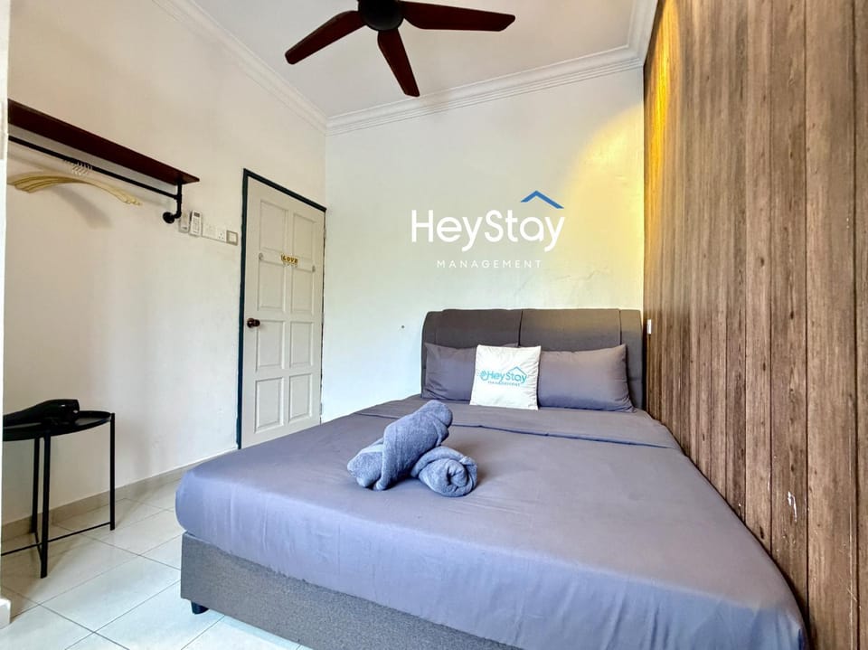 Villa6R5B20Pax SwimmingPool Karaok Playground Game House in Malacca