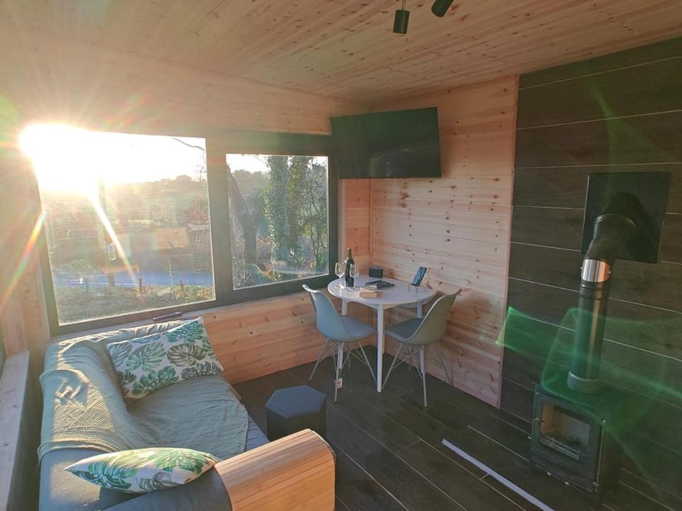 The Perch - Romantic Cabin with Sunset Views Cabin in County Cork
