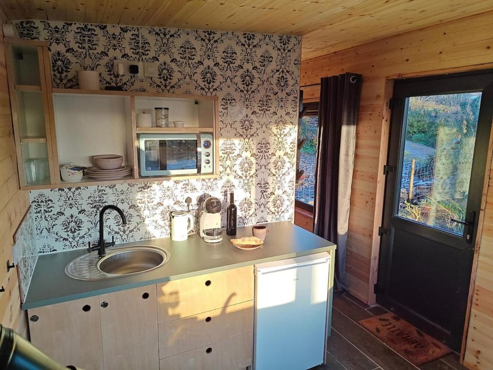 The Perch - Romantic Cabin with Sunset Views Cabin in County Cork