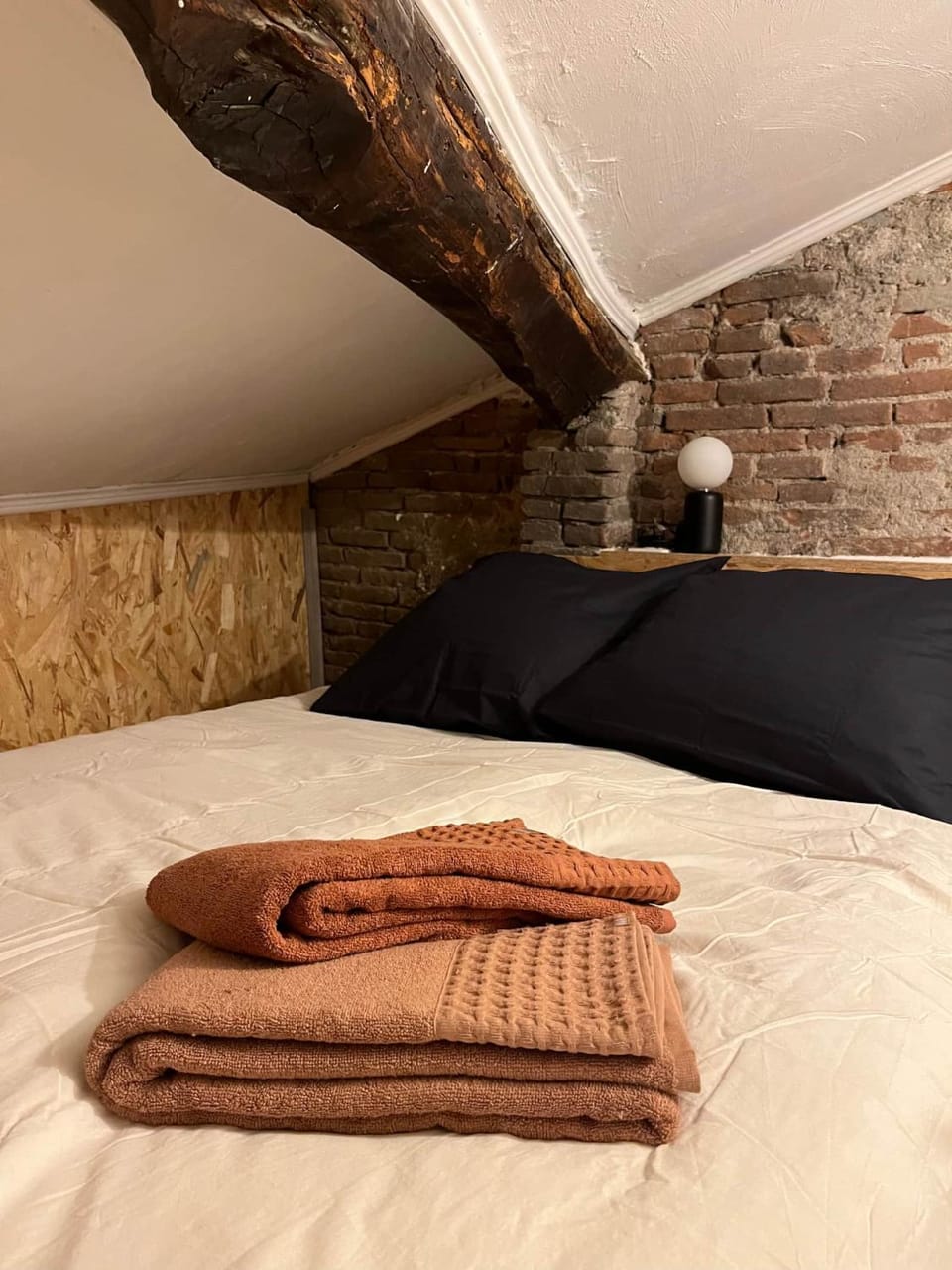 Cocon sous les toits – T2 climatisé de charme House in Bastia