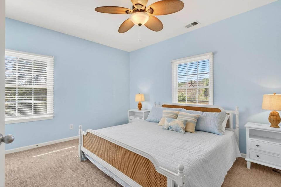 2BR Condo with Golf Views Near Sunset Beach Apartment in Sunset Beach