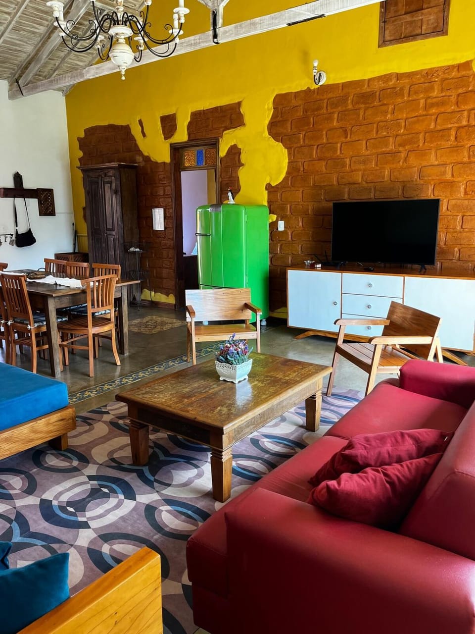 Communal lounge/ TV room, Living room, Seating area