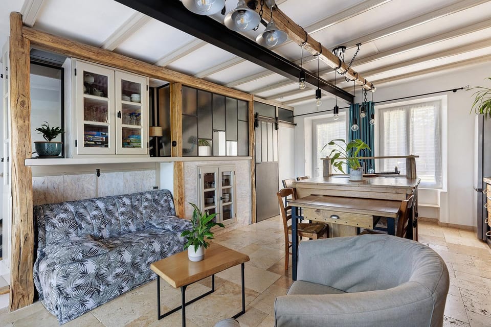 Property building, Living room