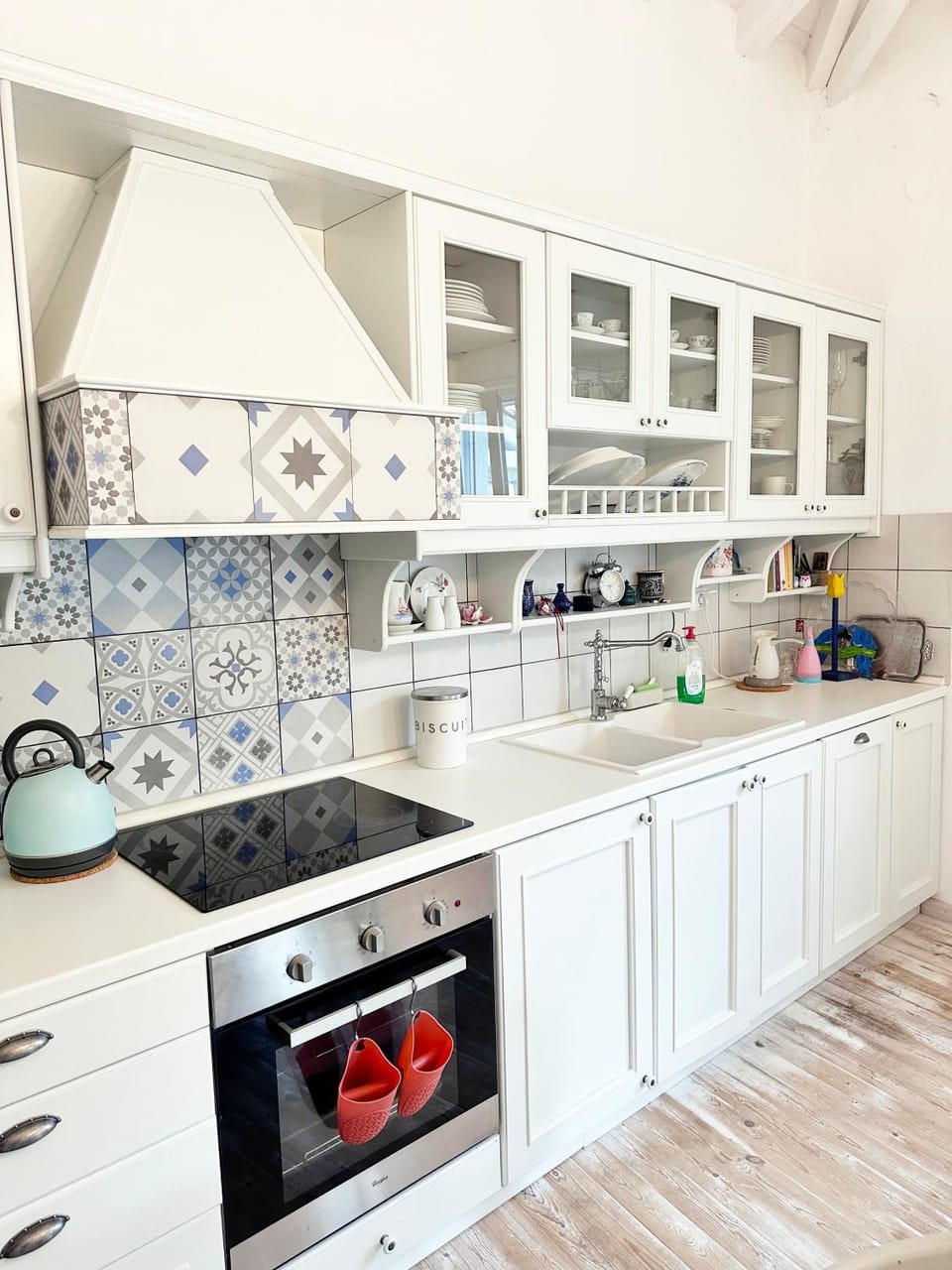 Kitchen or kitchenette, kitchen