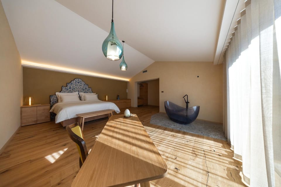 Property building, Photo of the whole room
