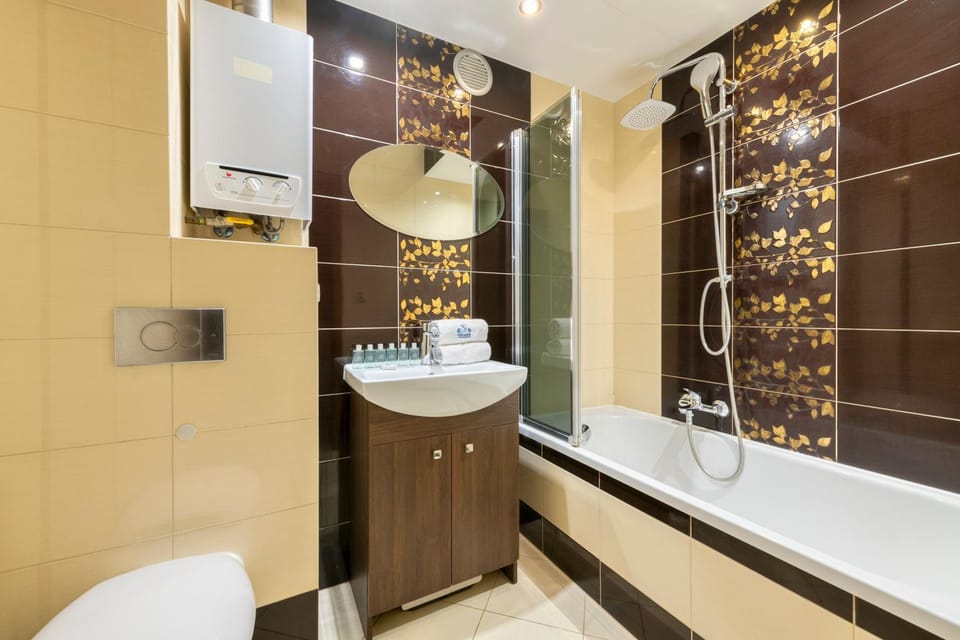 Bathroom, Bath