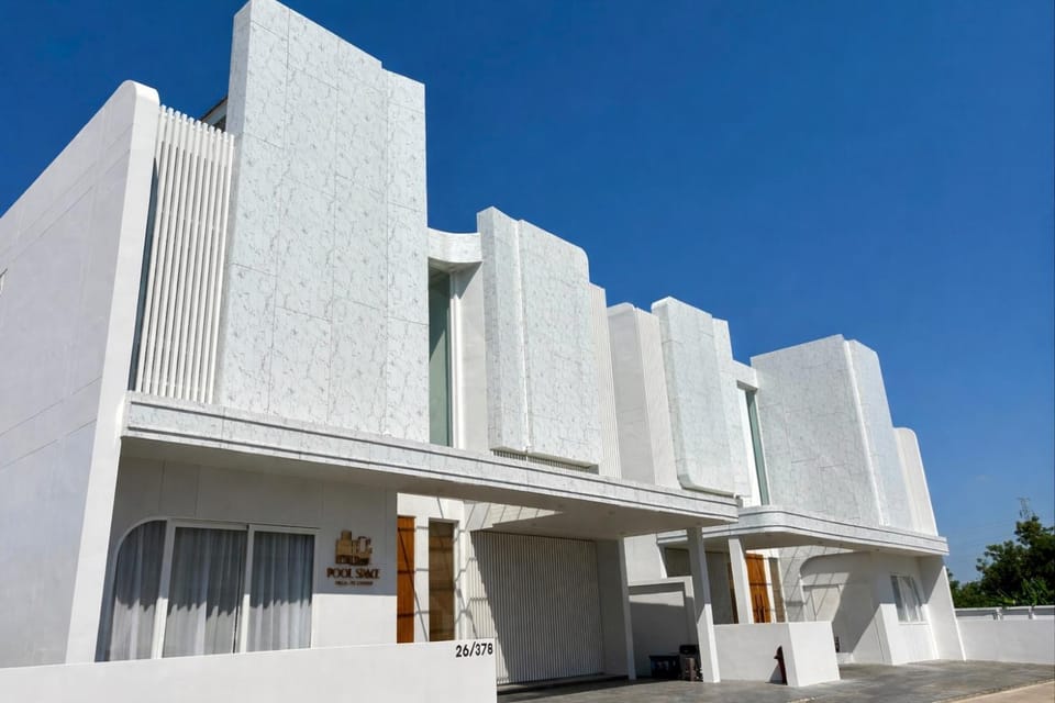 Property building, Day