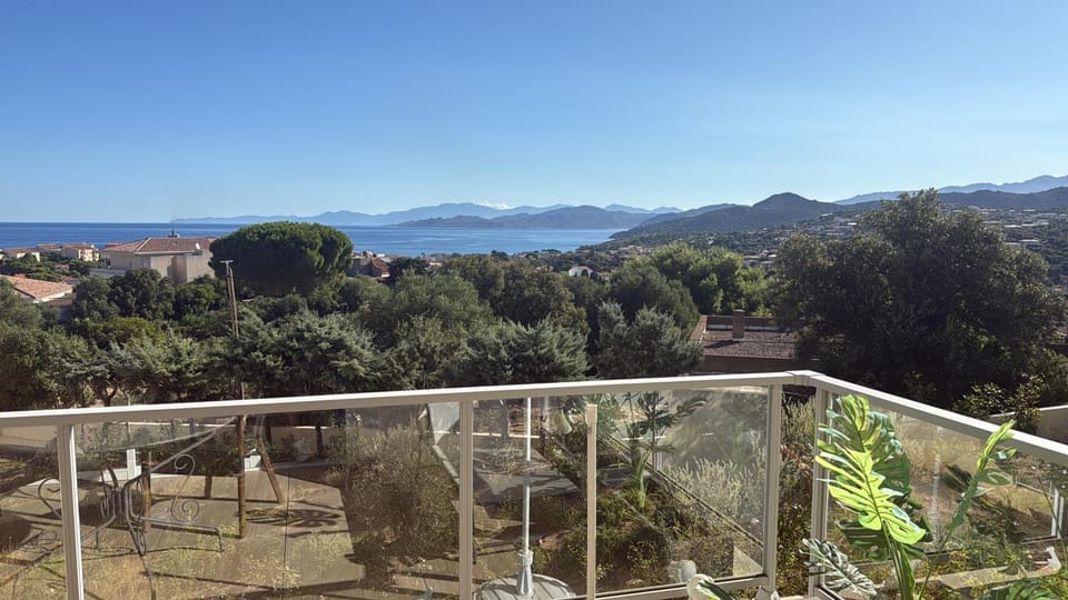 Casa Alpana Apartment in L'Île-Rousse