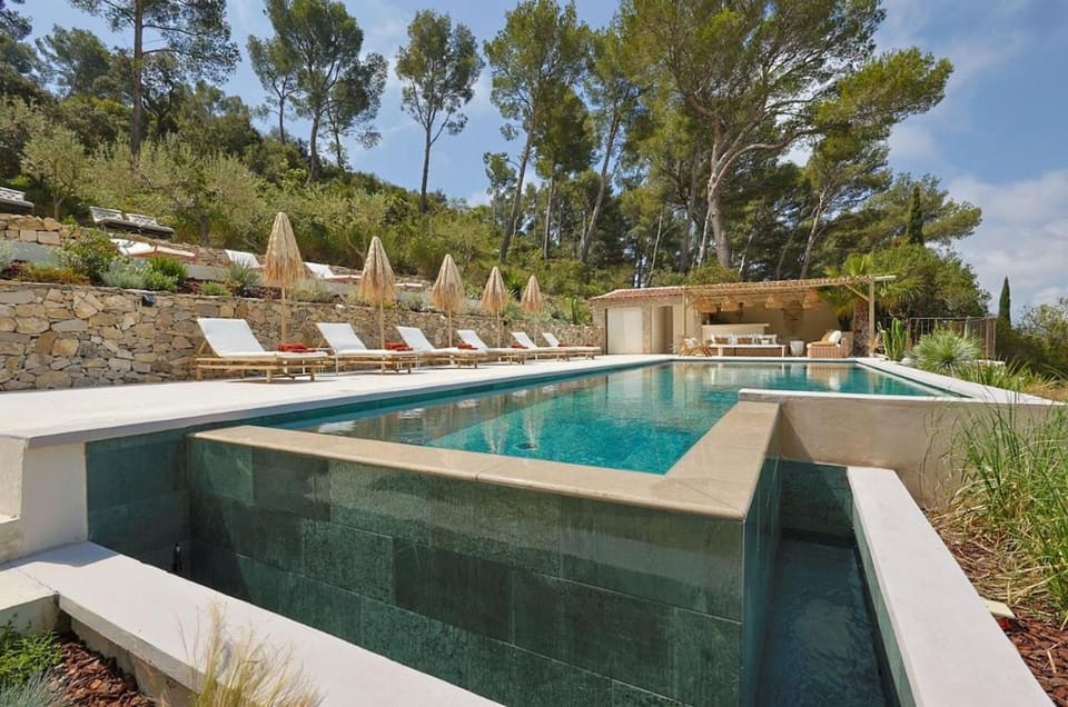 Villa iconique & secrète dans les collines de Cassis - jusqu'à 12 pers Villa in Cassis