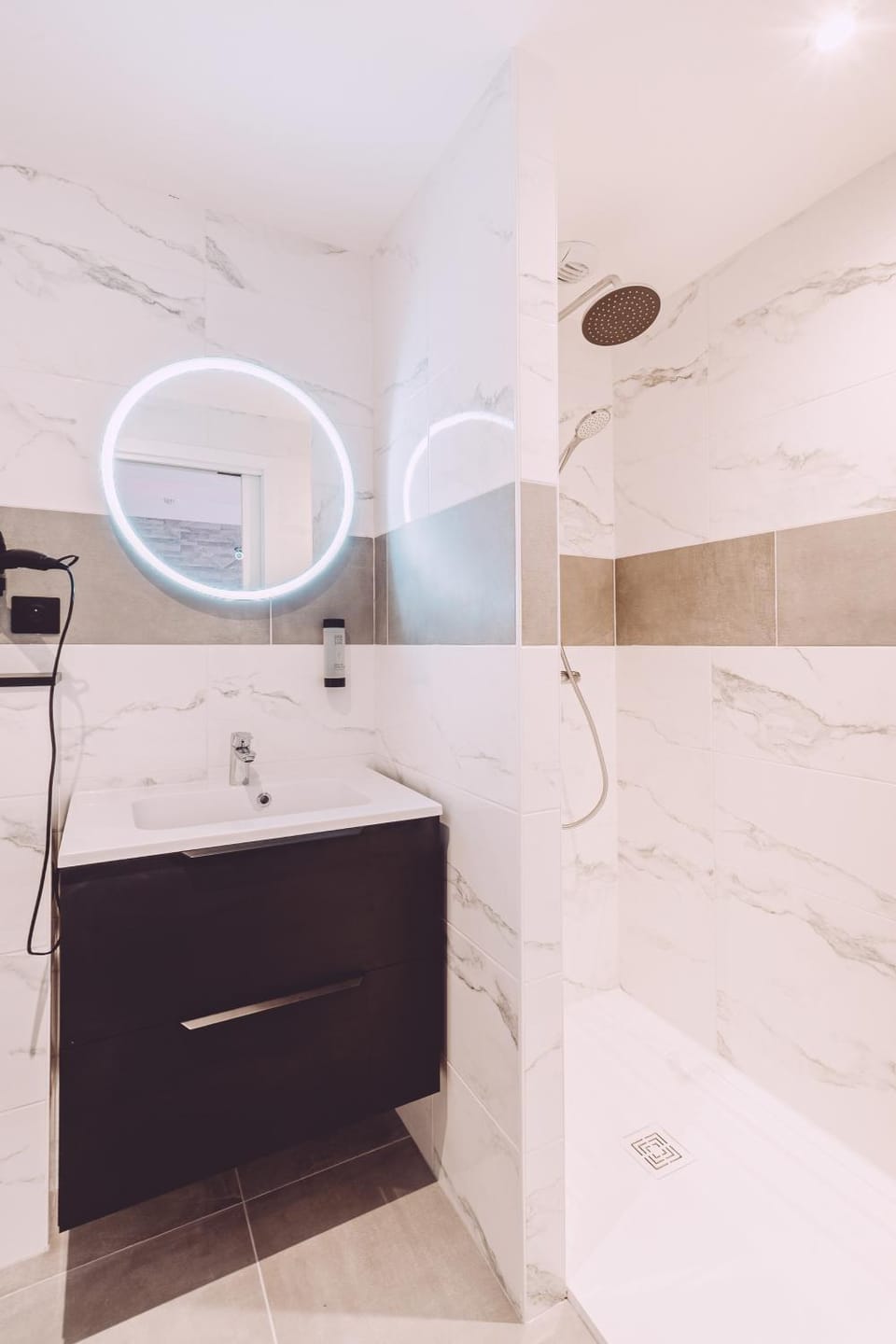 Hôtel de la Poste Hotel in Chablis