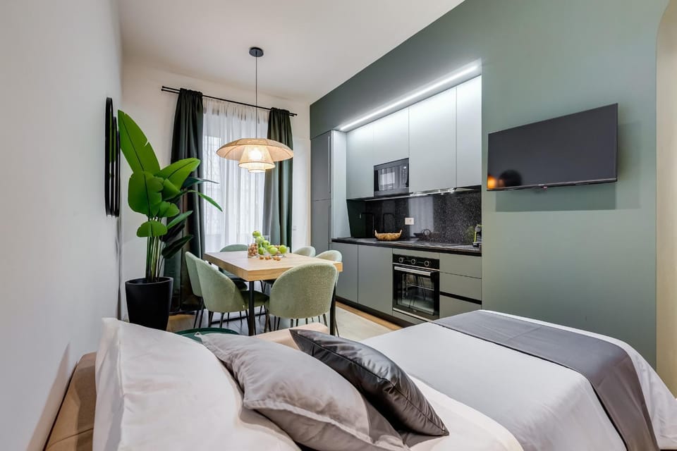 Kitchen or kitchenette, Living room, Seating area