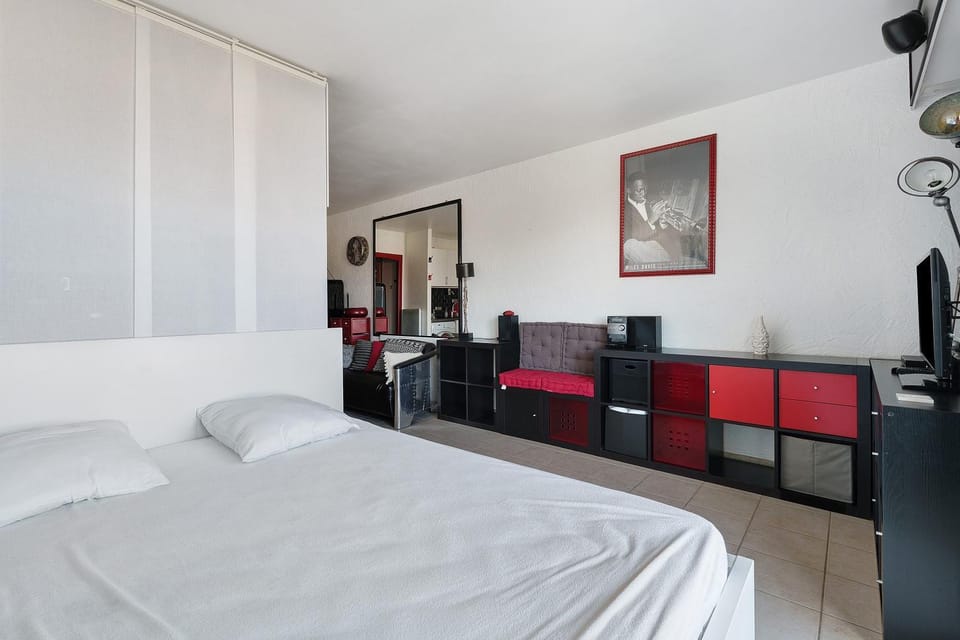 Living room, Bedroom