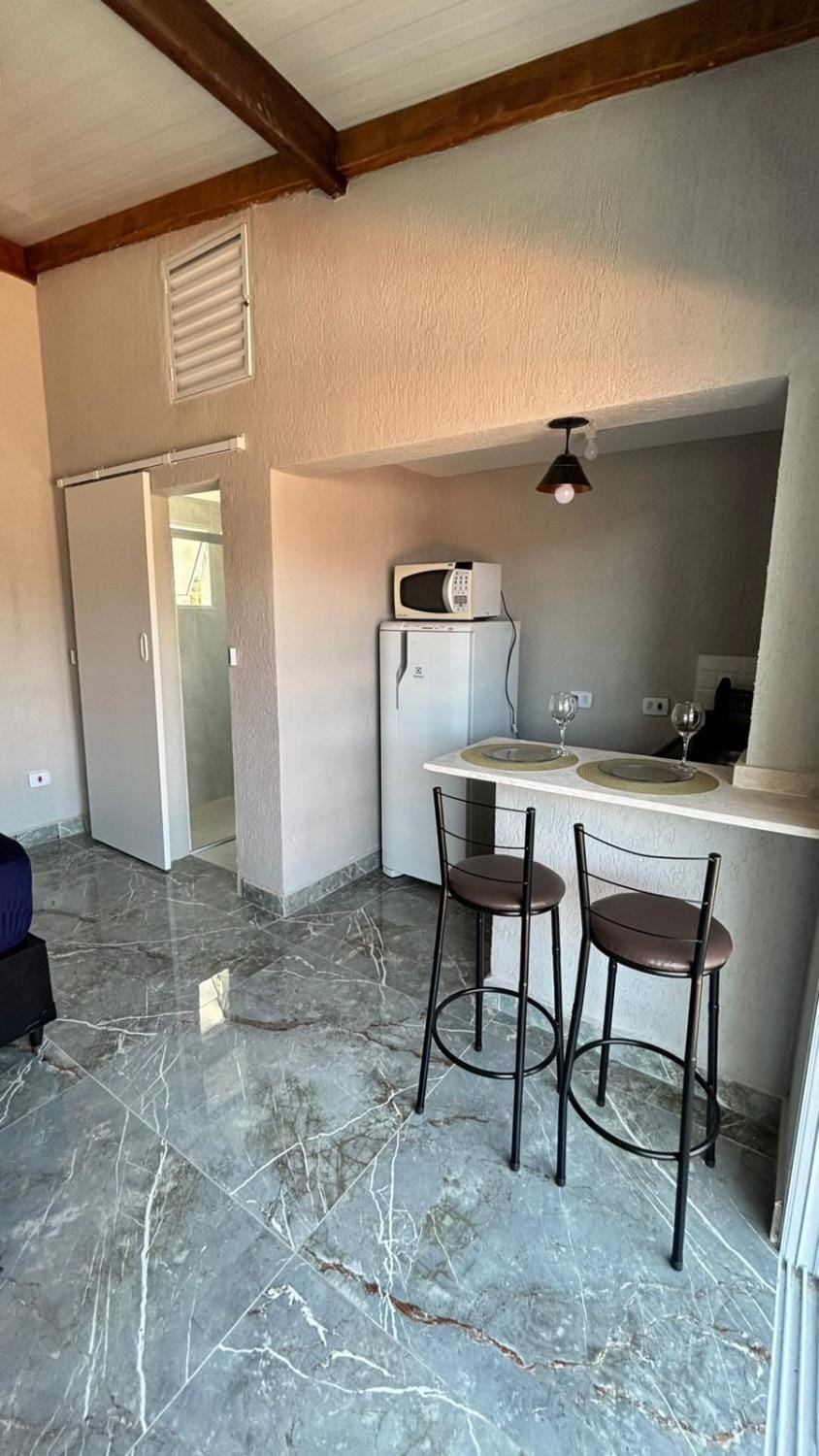 Chalé em Maresias a 250m da Praia Apartment in São Sebastião