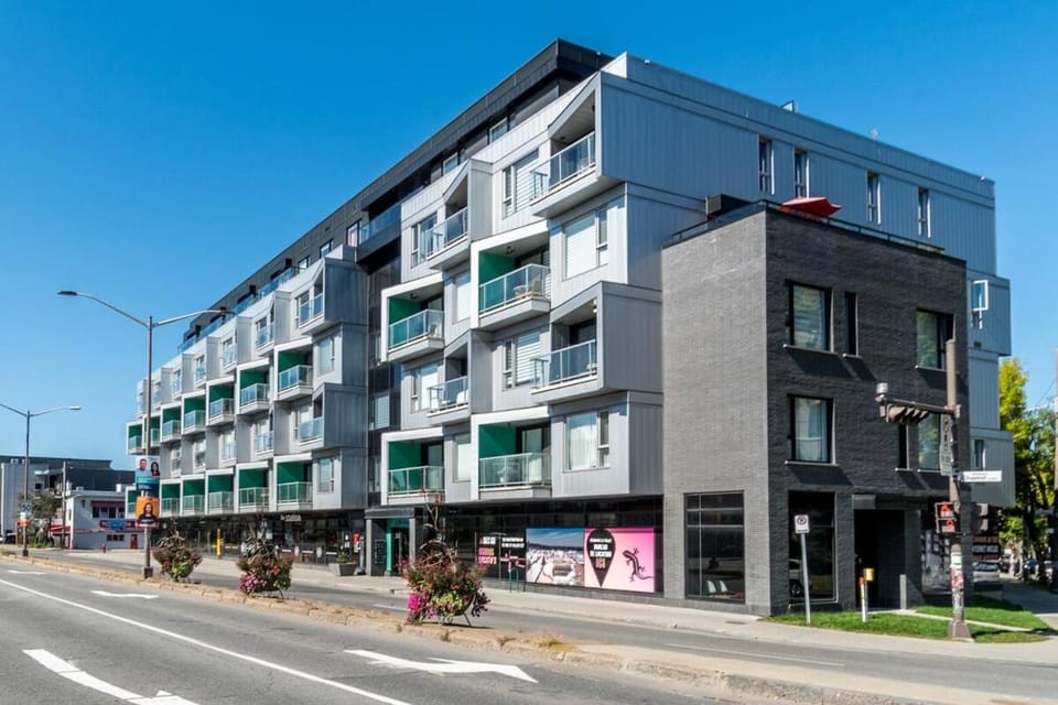 Initial Artsy Québec Apartment in Quebec City