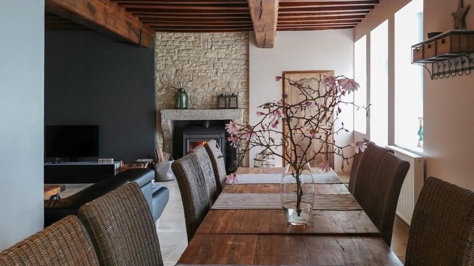 Belgite House in Bourgogne-Franche-Comté