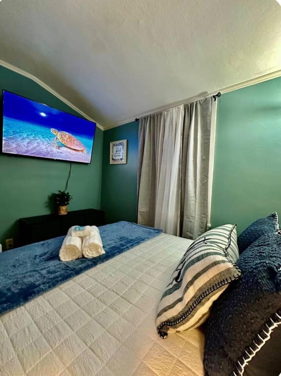 Queen Bed Shared Common Space Carrier Dome SU Hospitals House in Syracuse