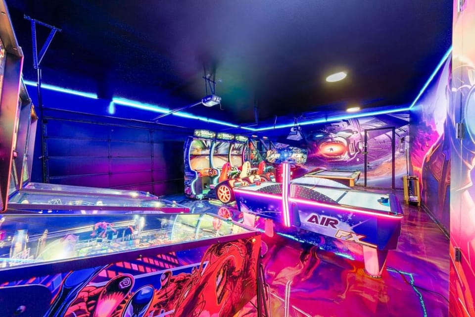 Sandbar with Lazy River and 150K Gameroom House in La Quinta