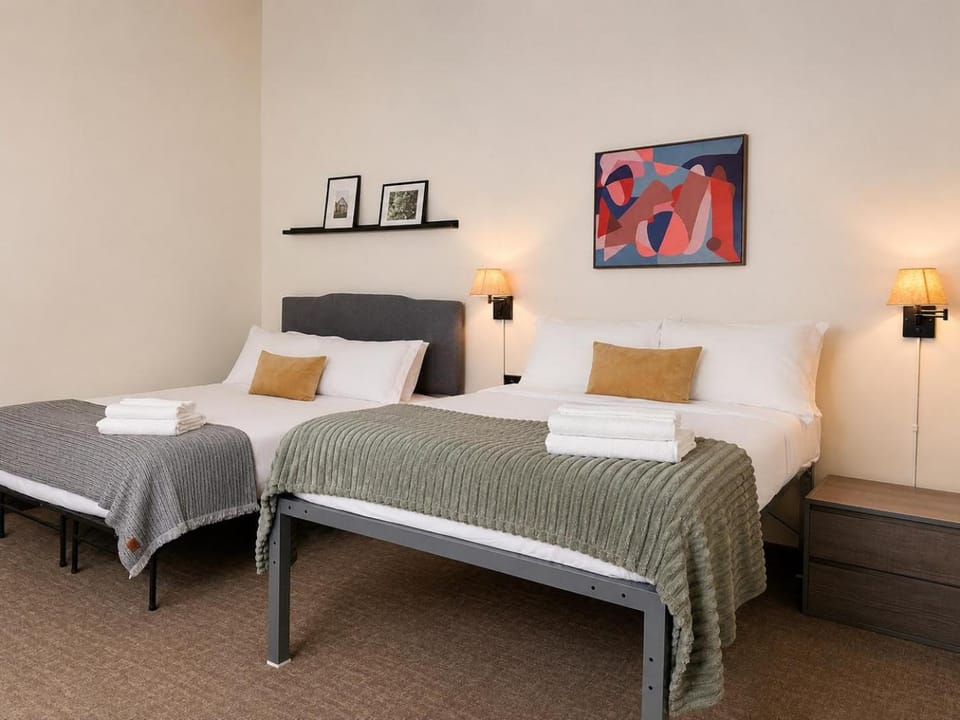 Cream City Industrial Loft Near Fiserv with Parking - Suite 2 - Sleeps 8 Apartment in Milwaukee