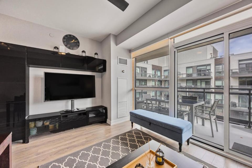 TV and multimedia, Balcony/Terrace, Seating area
