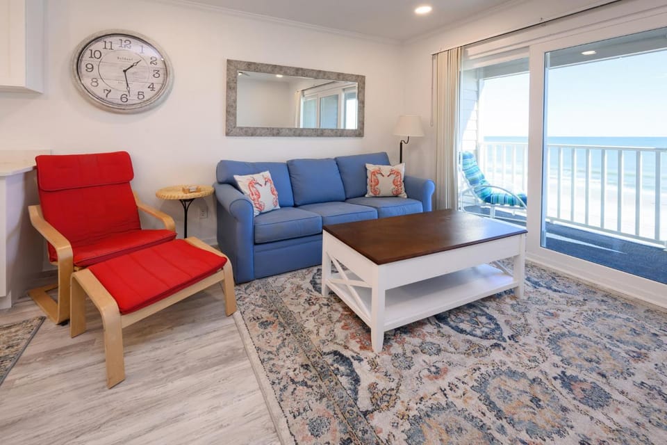 Channel Marker 305 House in Surfside Beach