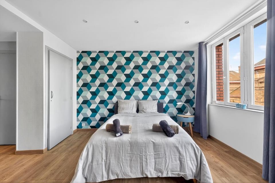 Superbe T1 lumineux à 1 min à pied de la gare Apartment in Lens