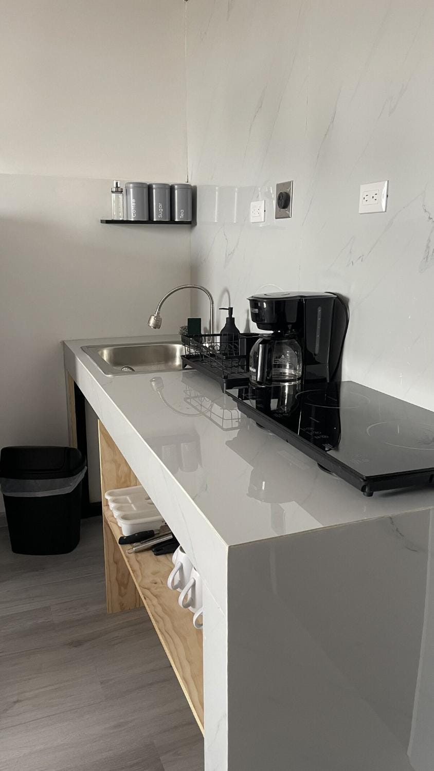 New! Stylish Studio #2 SJO - Perfect for Travelers Apartment in Alajuela