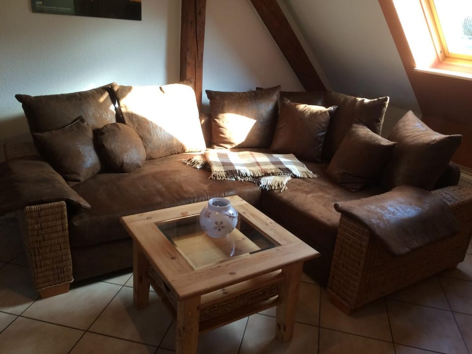 Living room, Photo of the whole room
